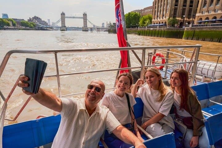 London Combo Tour: Tower of London, Cruise and Westminster Abbey